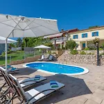 Hébergement de vacances Emma, A Charming In An Idyllic Location Ner The Sea *