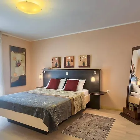 Casa de Férias Emma, A Charming In An Idyllic Location Ner The Sea Strmac