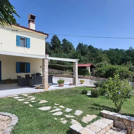 Hébergement de vacances Emma, A Charming In An Idyllic Location Ner The Sea Strmac